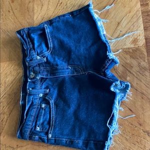 High rise Levi shorts!!!!